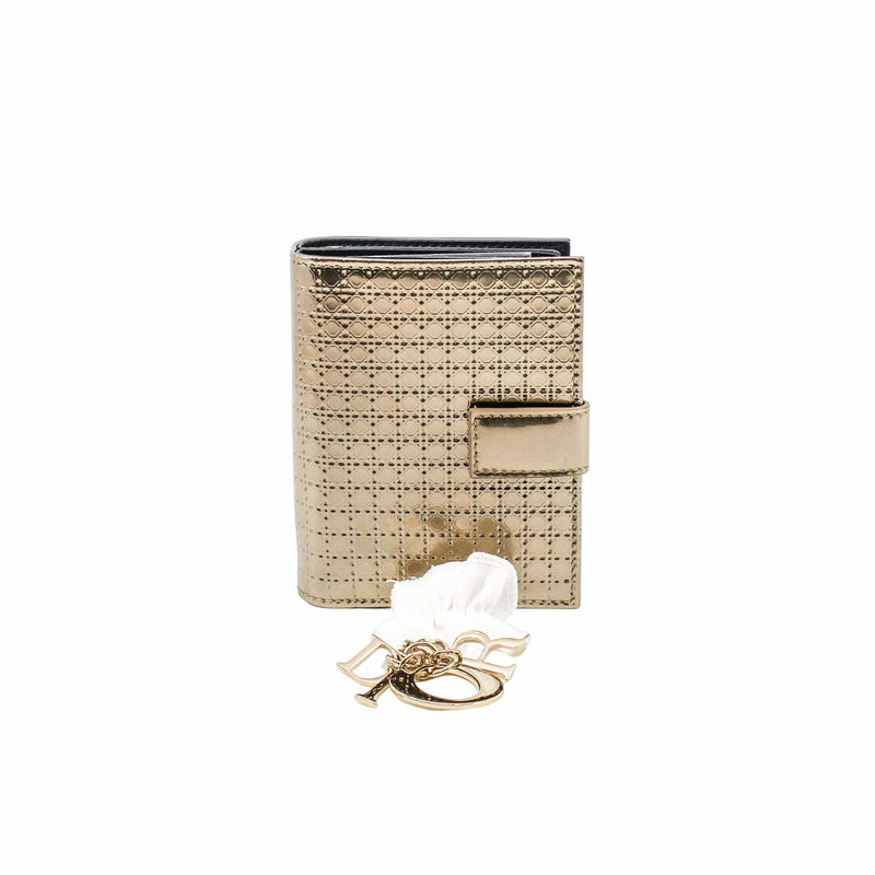zip  compact wallet  gold patent - L'UXE LINK