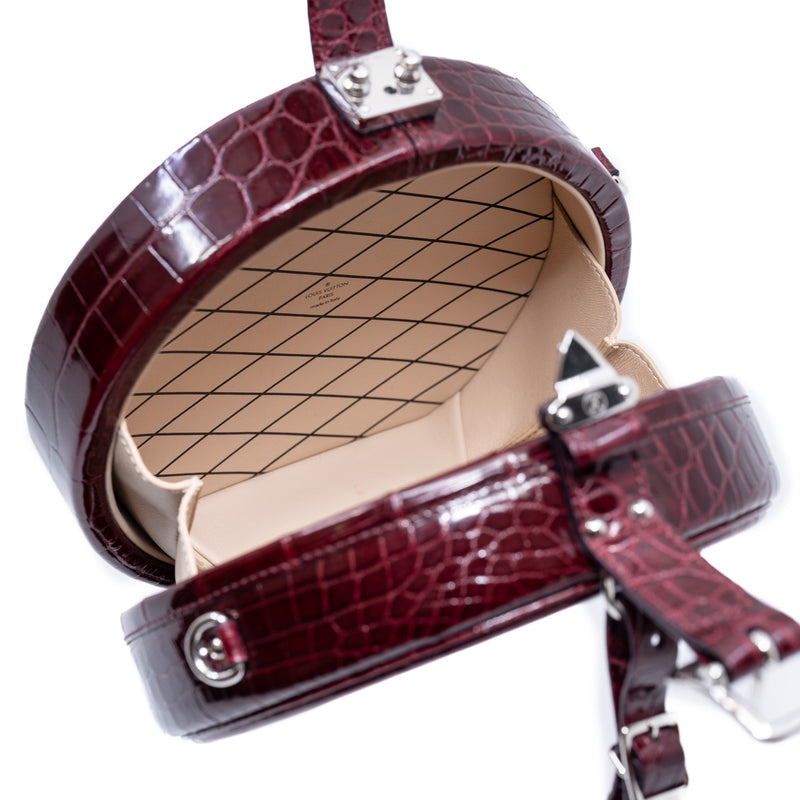 Boite Chapeau crocodile skin in burgundy color phw - L'UXE LINK