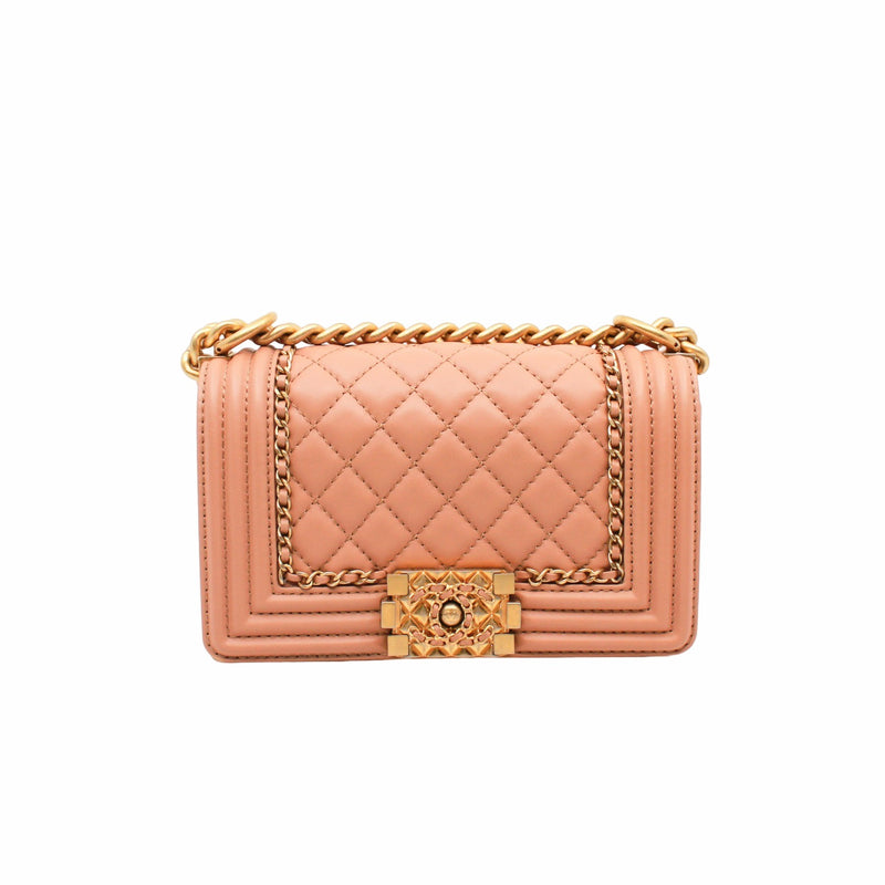 Chanel Boy Zippy Medium Wallet size 6” Holo 27