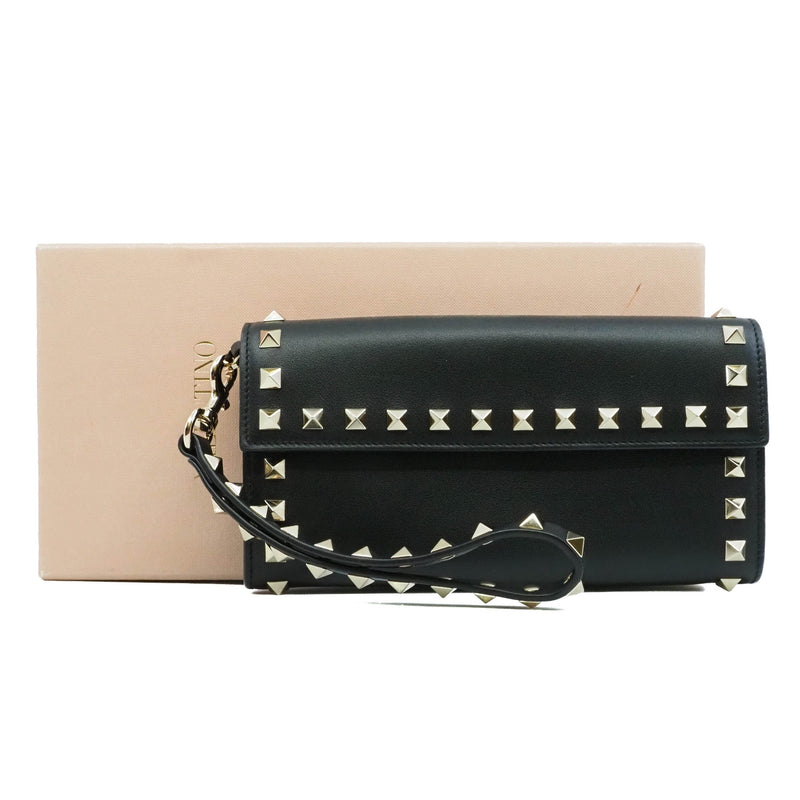 long flap wallet with studs handle in leather black