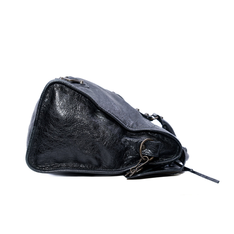 part time studs shoulder bag in leather black ruthenium hw