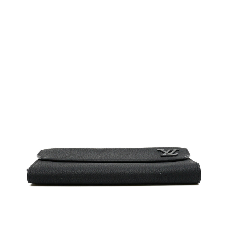 clutch with handle  in leather black
