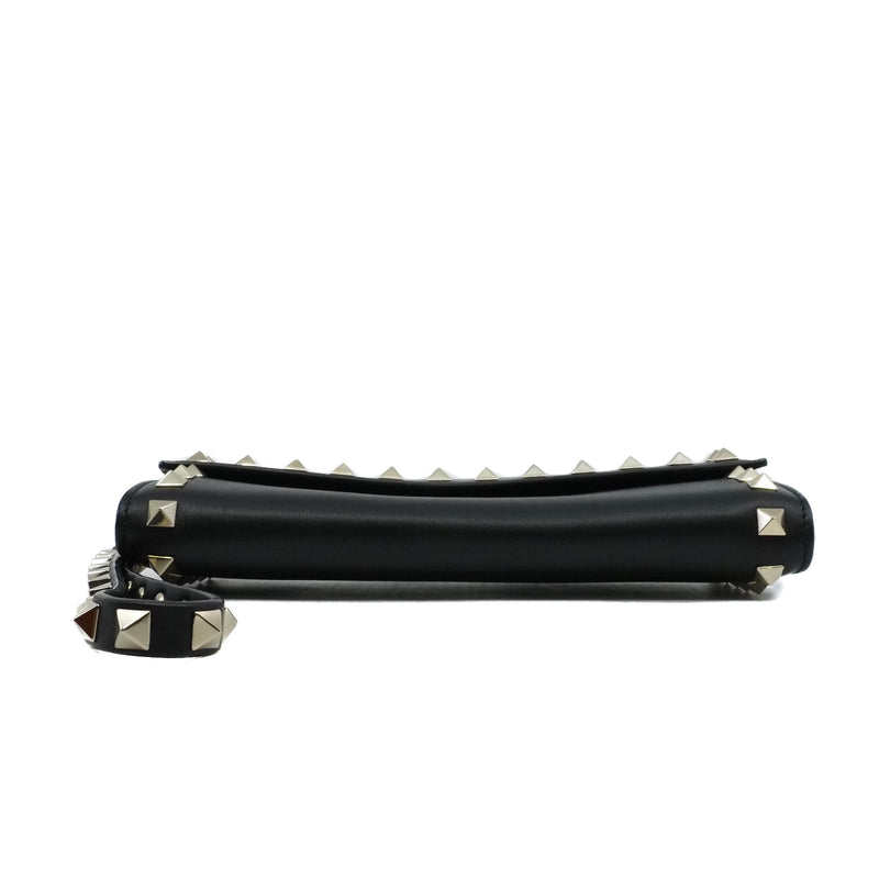 long flap wallet with studs handle in leather black