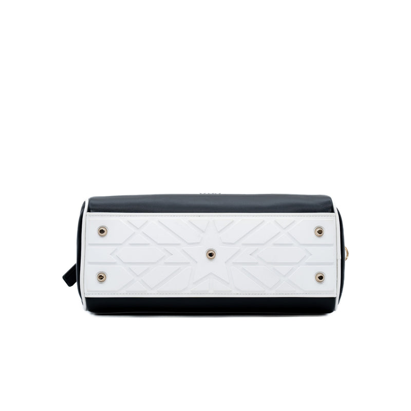 medium vibe classic bowling leathe black /white phw