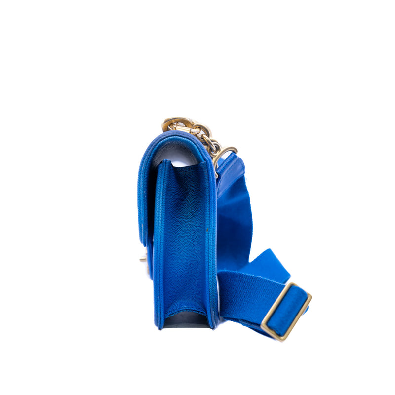 medium flap bag with color chian in caviar bright blue mix ghw seri 27 - L'UXE LINK