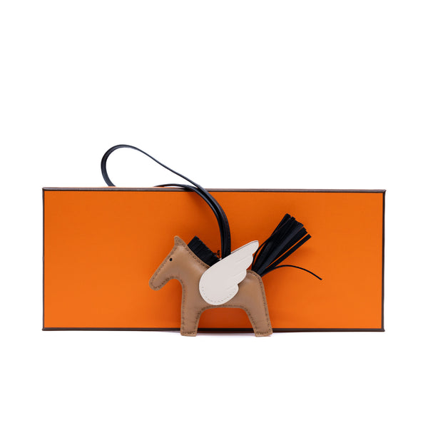 pagase pm in chai/craie/black