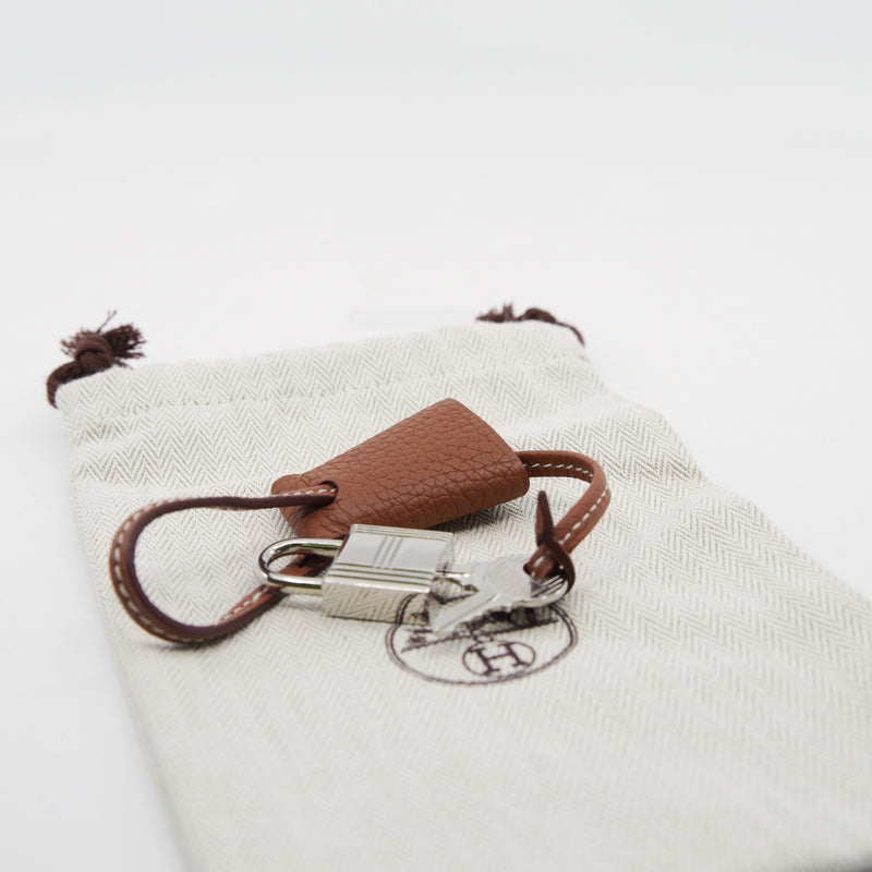 vitcoria 36cm gold c stamp - L'UXE LINK
