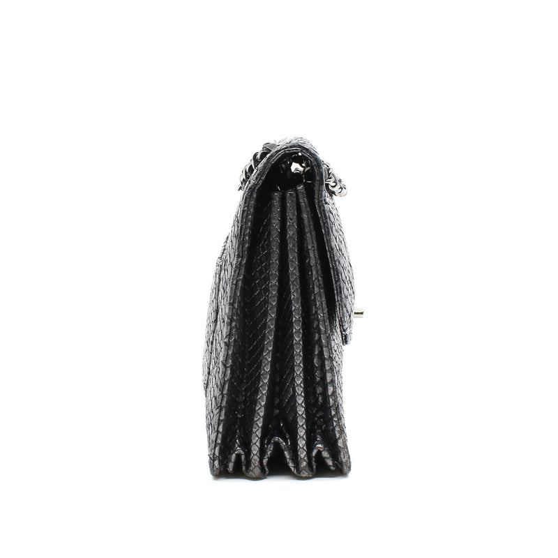 square flap bag in gray snake skin seri 17 - L'UXE LINK