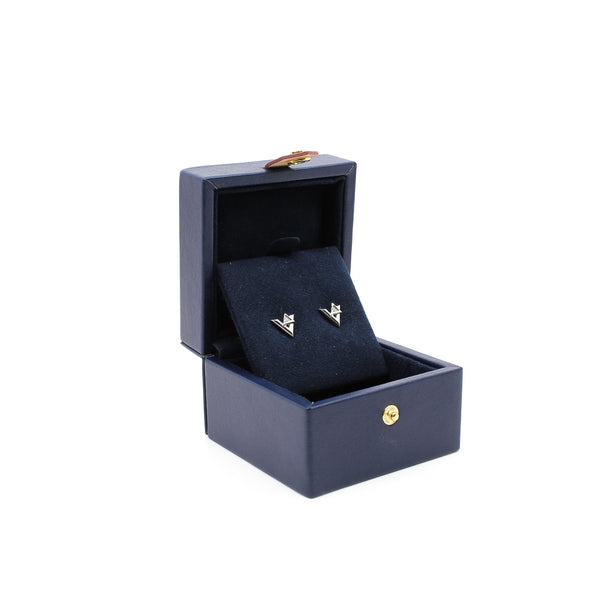 earring v with triangle wg diamond rrp 5420 - L'UXE LINK