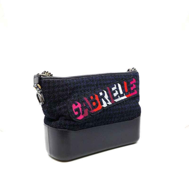 gabrielle medium with letter in fabric navy seri 24