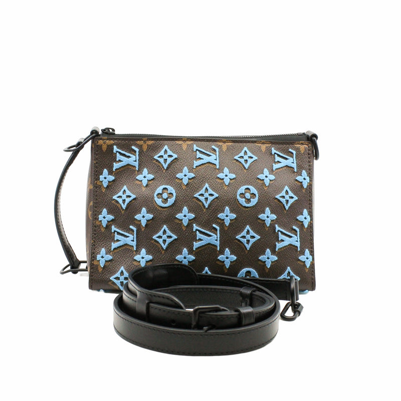 Pre-owned Louis Vuitton Triangle Messenger Monogram Tuffetage Turquoise