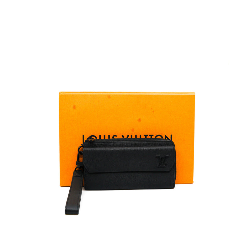 clutch with handle  in leather black