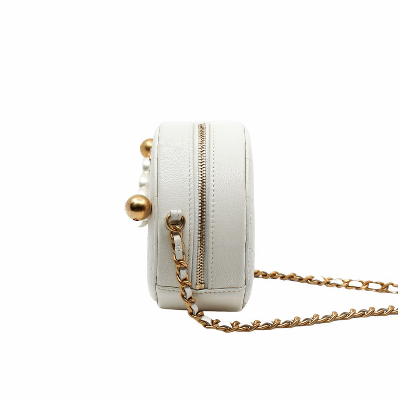 mini around purse vanity chain bag wit pearl in lambskin white ghw seri 28 - L'UXE LINK