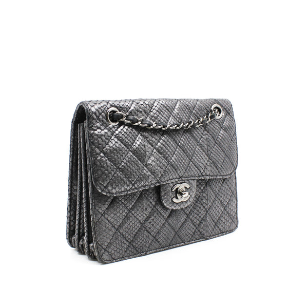 square flap bag in gray snake skin seri 17 - L'UXE LINK