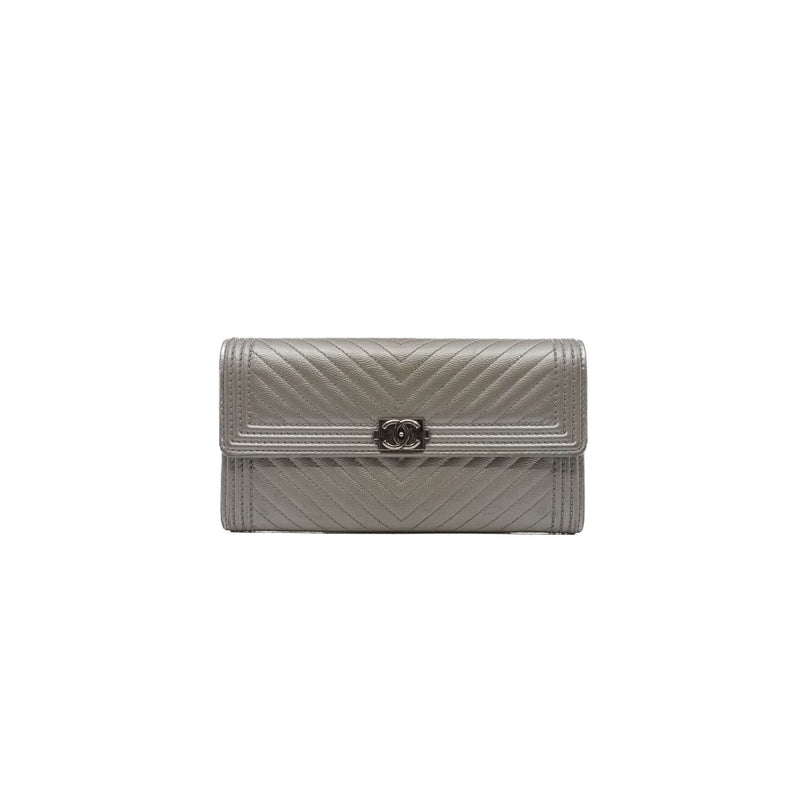 leboy long flap wallet in chavron silver ruthenium hw seri22