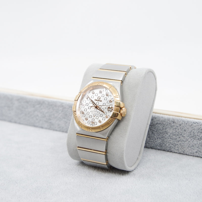 omega watch men with diamond around omaga logo background - L'UXE LINK
