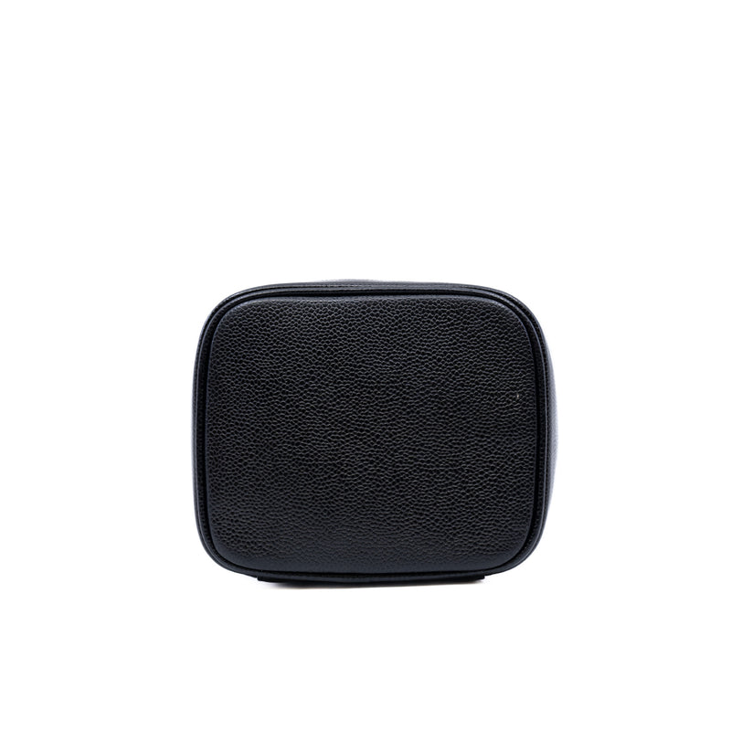 vintage large vanity case with top handle caviar black ghwseri 6 - L'UXE LINK