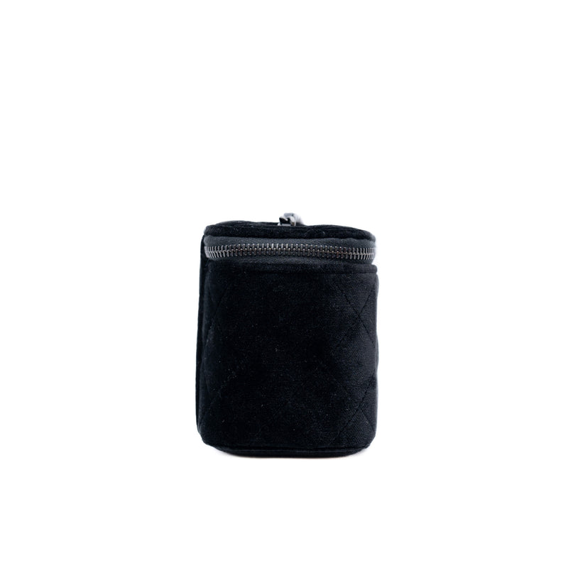 mini vanity case in velvet so black seri 31