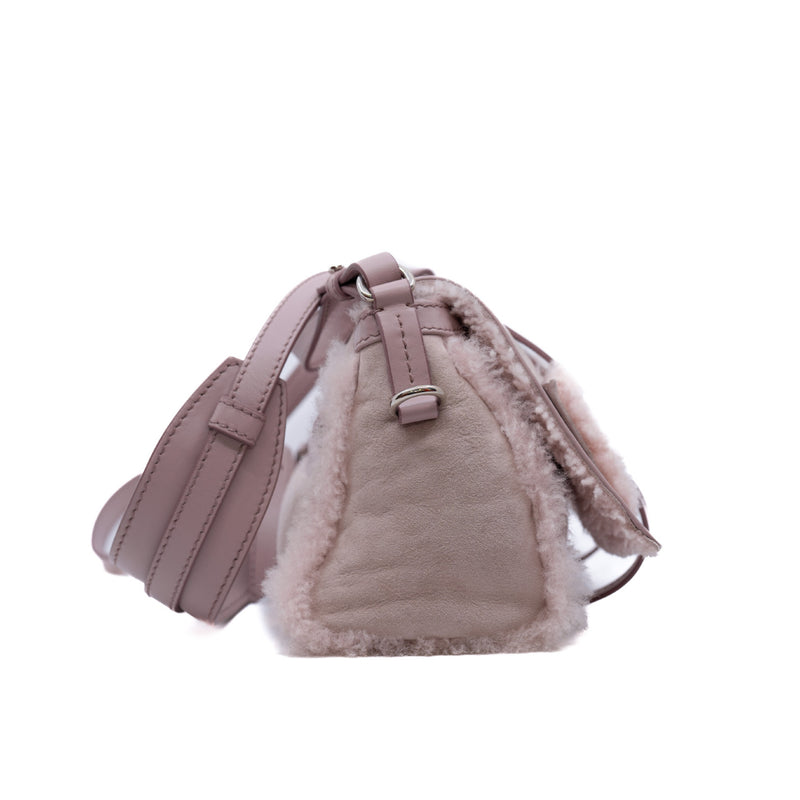 flap bag in fur pink phw