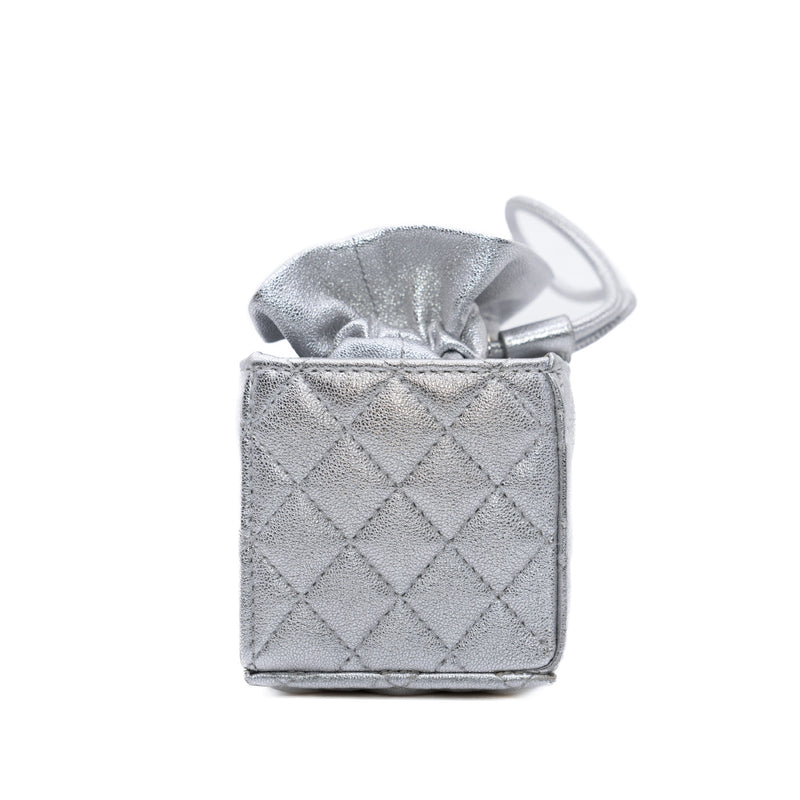 dice clutch with chain in leather silver phw - L'UXE LINK