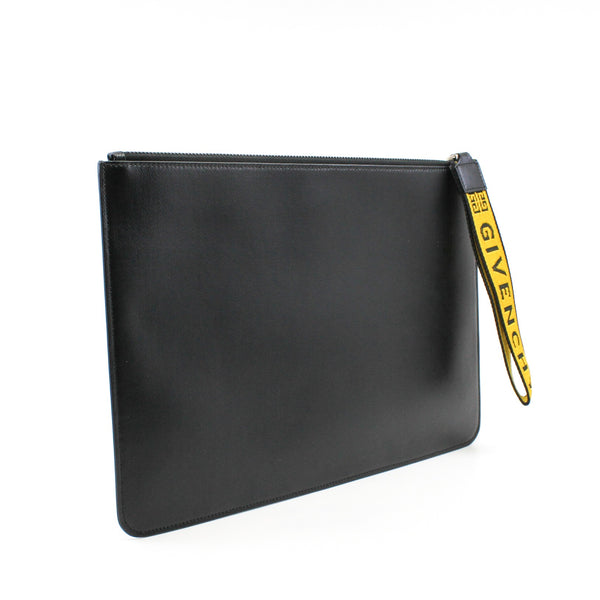 gvc clutch zippy blackwith large gv logo zip