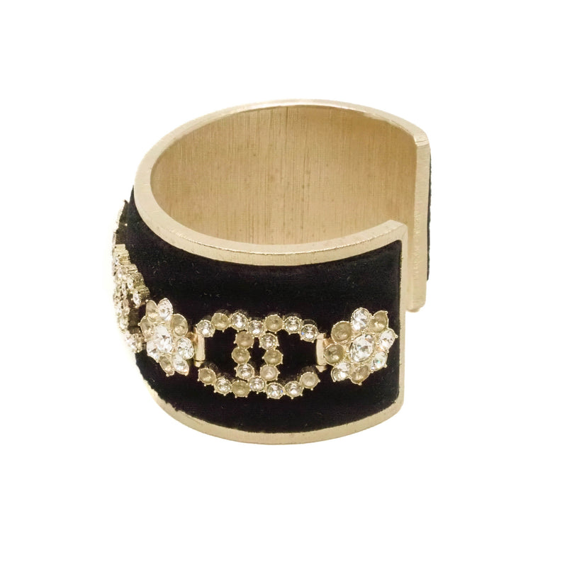 cuff in black