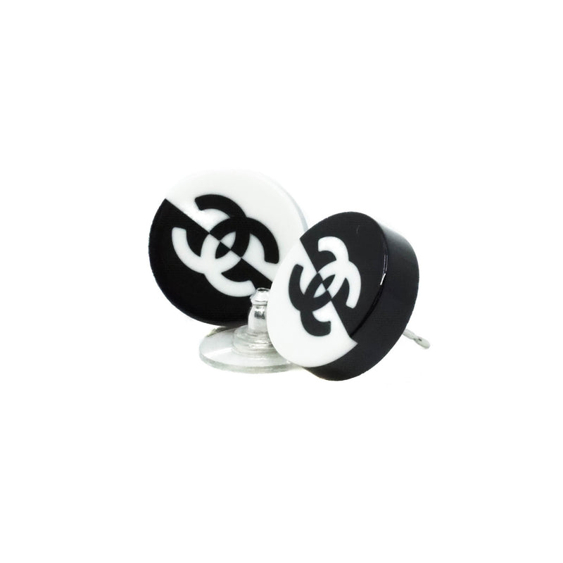 circle earring in black/white