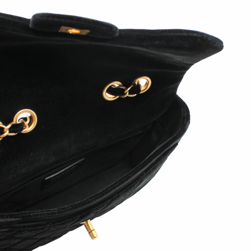 small flap bag in velvet black ghw seriL13U93E1