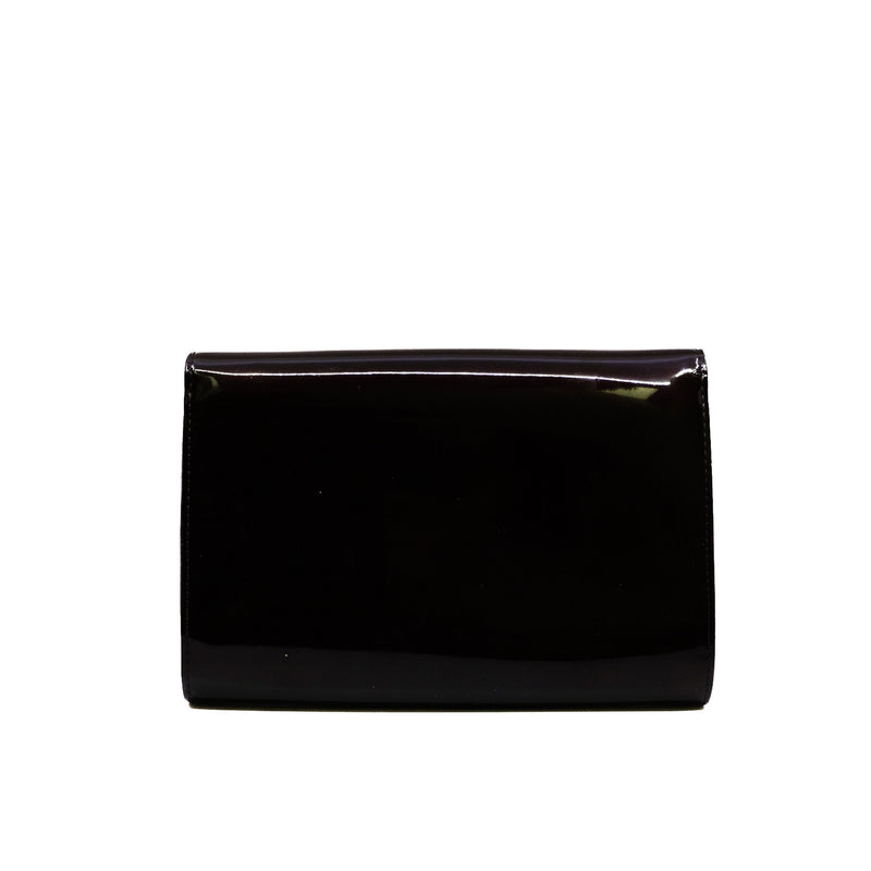 logo buckle clutch in patent berry ghw