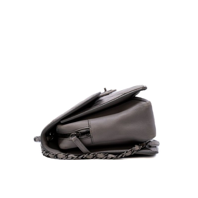flap bag in leather gray phw seri 18