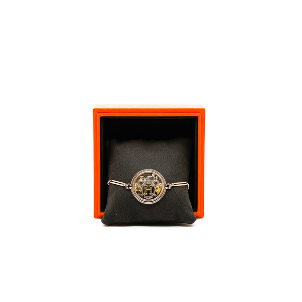 ex libris gm coin bracelet in 18k rg